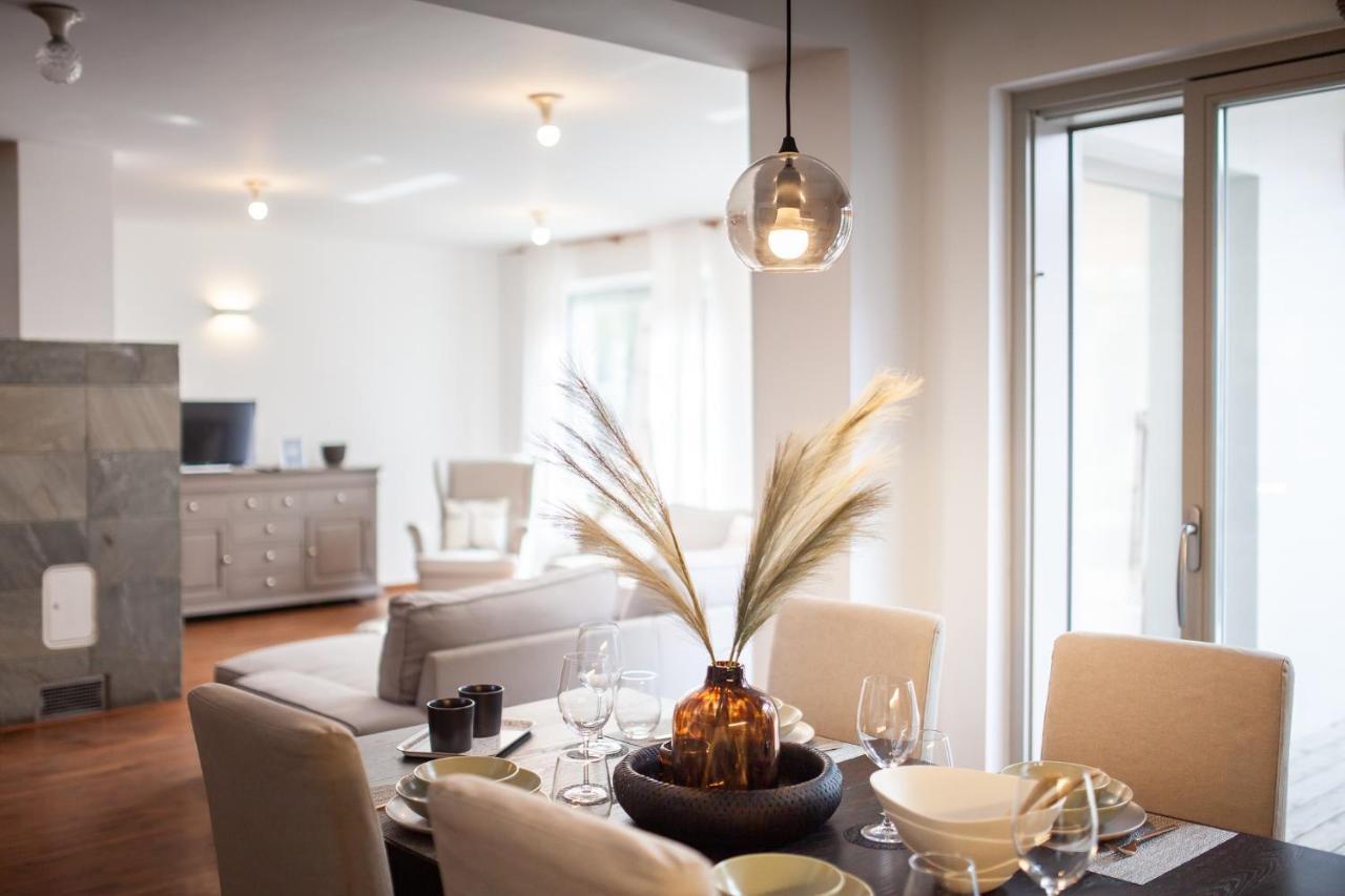 Silver Willow Luxury Apartment โชพรอน ภายนอก รูปภาพ